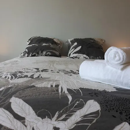 Apartment 64