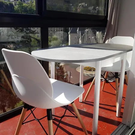 Apartment 64 Royat